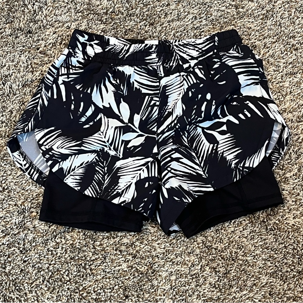 New Old Navy Active Girls Shorts black white lined with pocket, size medium/8
